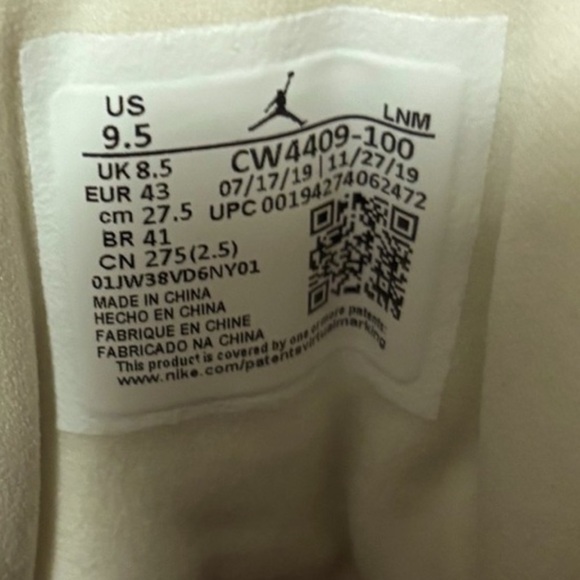 Jordan 13 Retro
Chinese New Year (2020) Size 9.5 - Picture 9 of 10